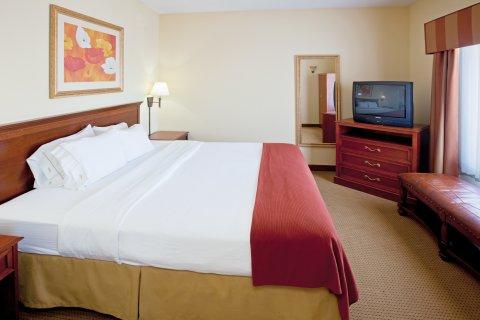 Express & - By Ihg Muncie