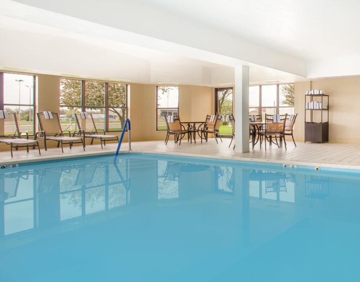 Express & - By Ihg Muncie