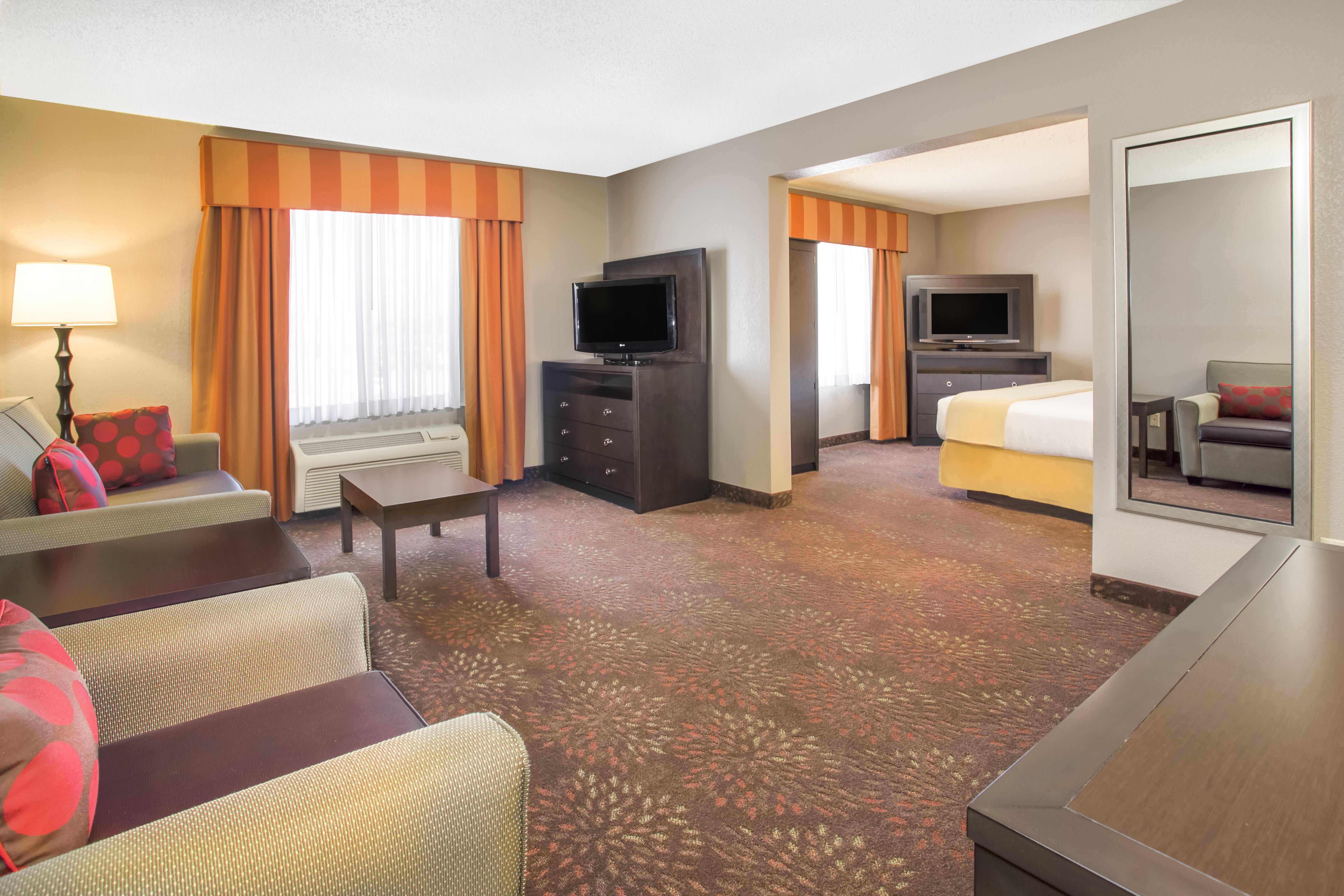Express & - By Ihg 2* Muncie