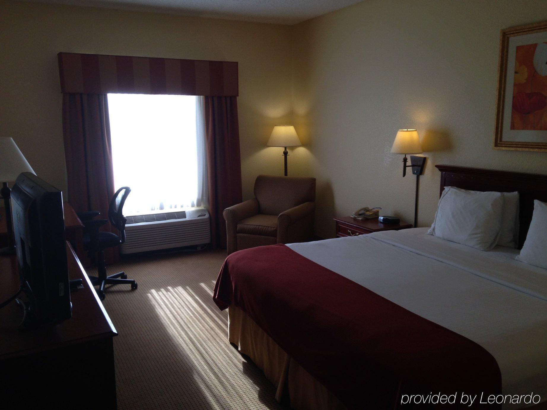 Express & - By Ihg Hotel