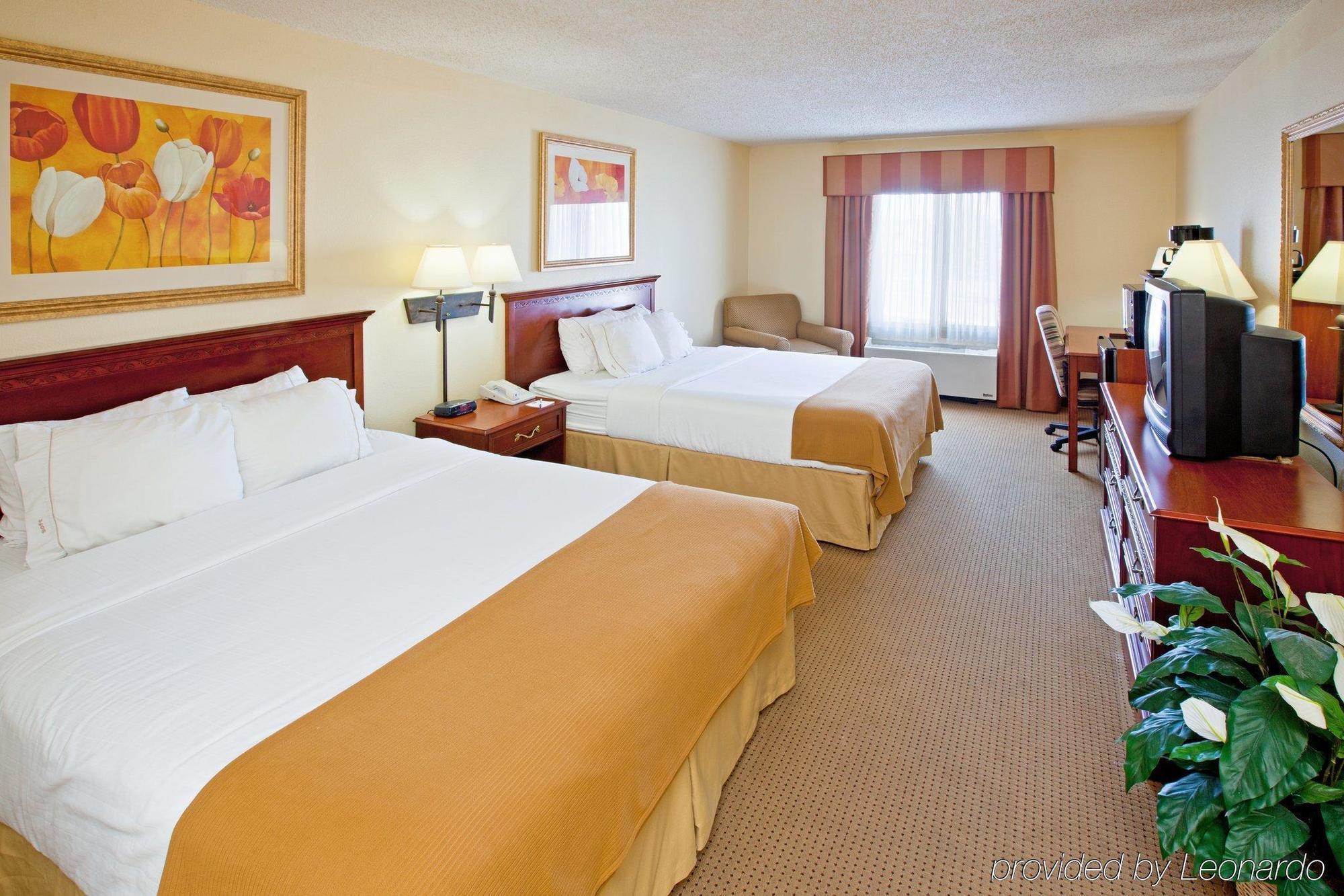 Express & - By Ihg Hotel