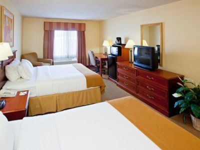 Hotel Express & - By Ihg 2*