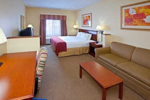 Hotel Express & - By Ihg Muncie