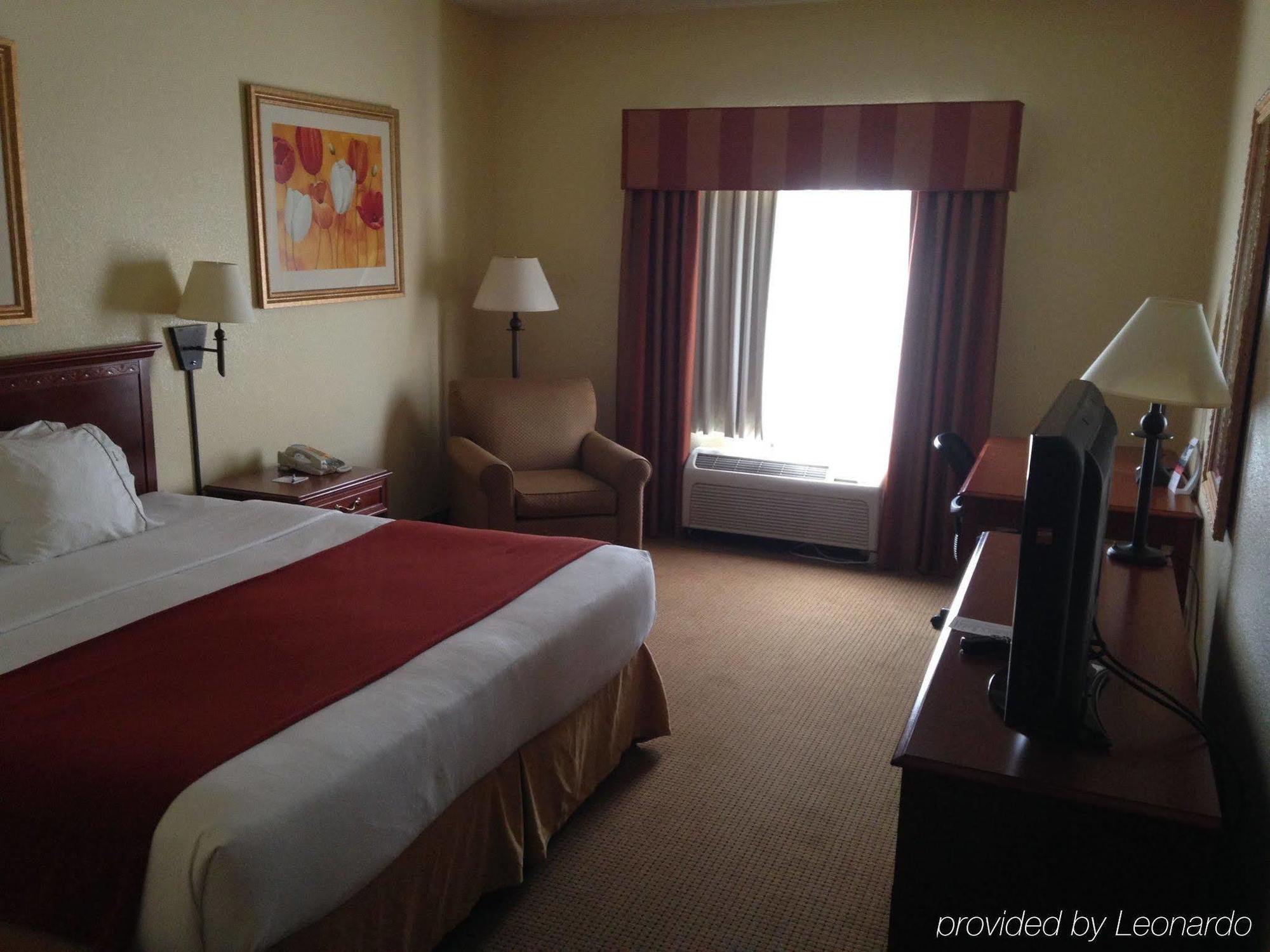 Express & - By Ihg Hotel Muncie