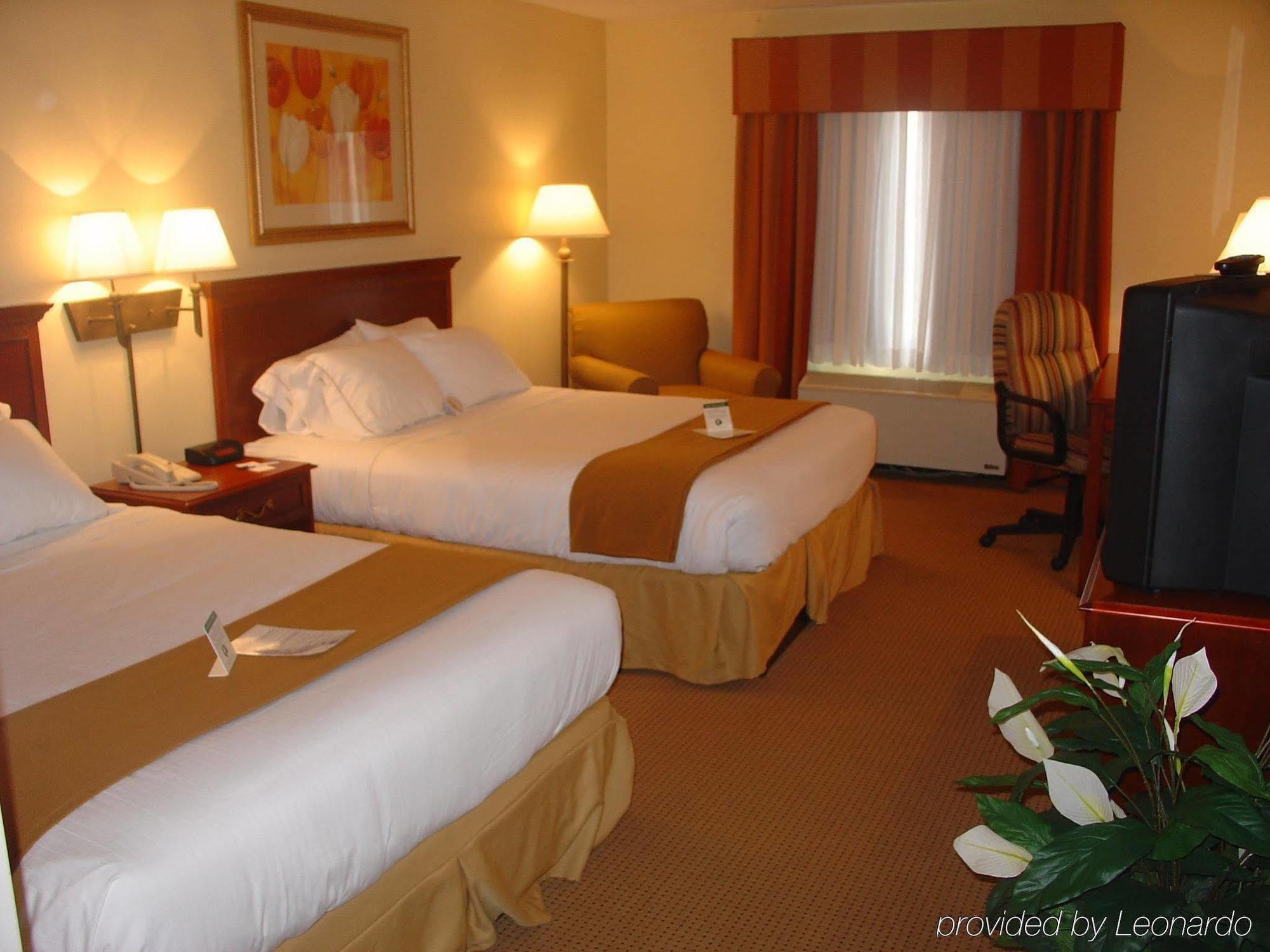 Express & - By Ihg Muncie